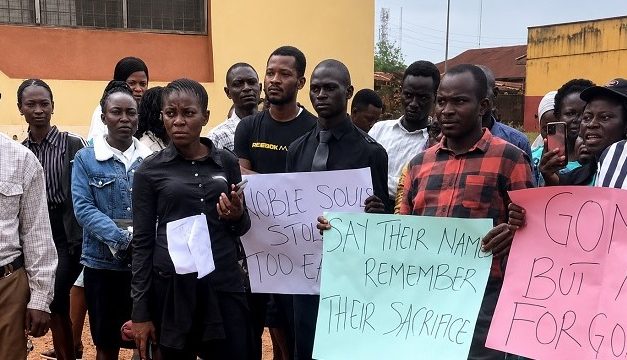 Teachers in Oyo Protest Kidnap, Killing of Fellow Teacher